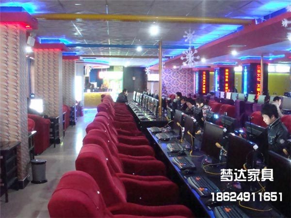 網(wǎng)吧沙發(fā)圖片