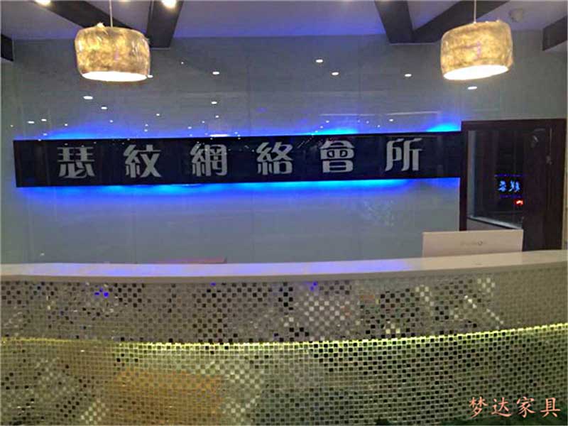 瑟紋網(wǎng)絡(luò)會所網(wǎng)咖沙發(fā)裝修效果圖