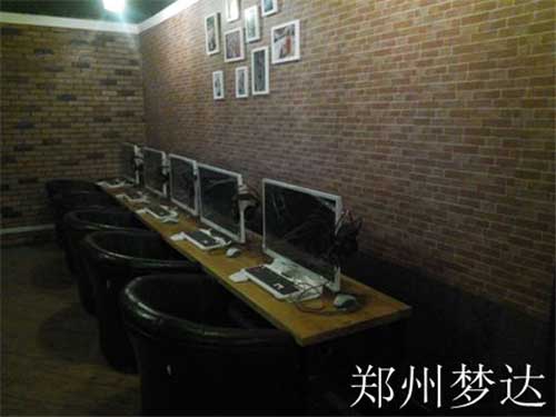 網(wǎng)咖桌椅裝修效果圖