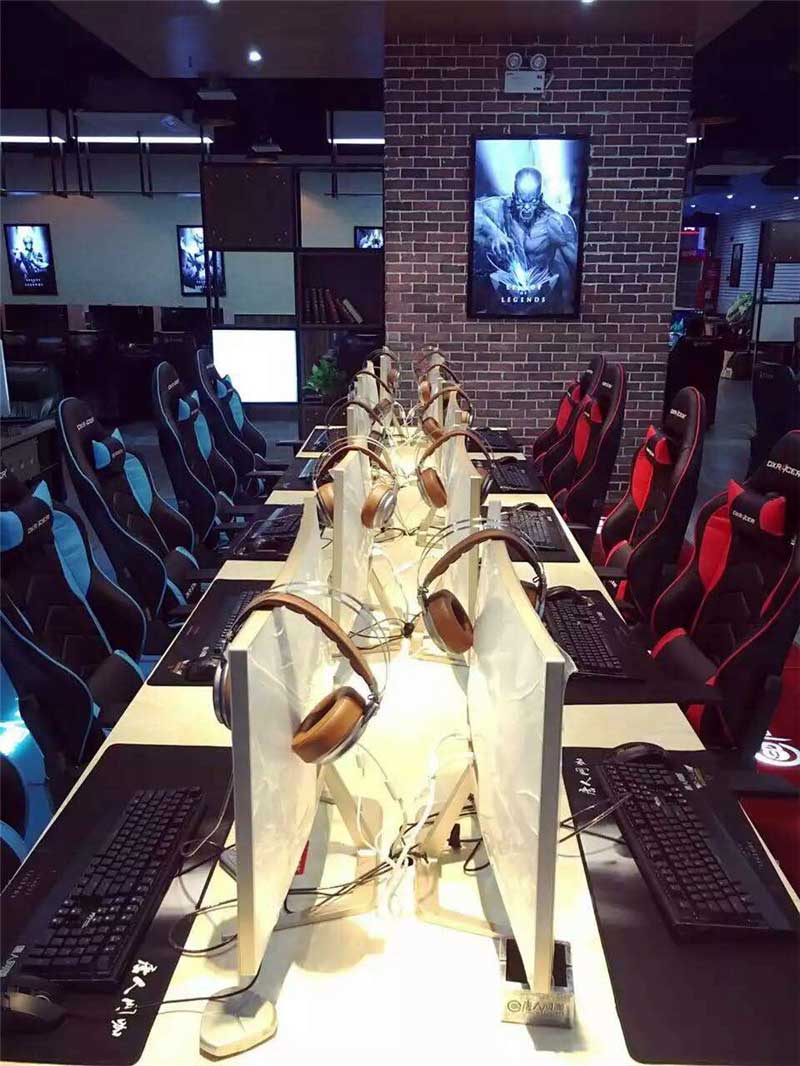 唐人網(wǎng)咖網(wǎng)吧桌椅沙發(fā)裝修效果圖