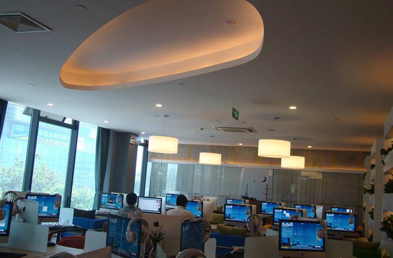 網(wǎng)吧裝修實景圖 網(wǎng)吧裝修實景圖