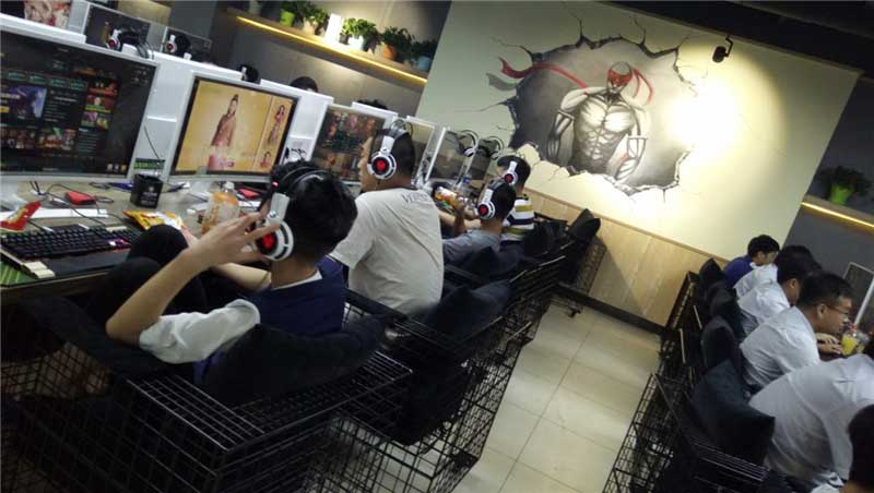 翼博電競(jìng)館網(wǎng)吧桌椅裝修效果圖