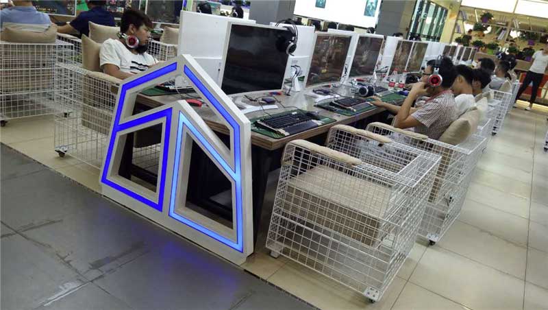 翼博電競(jìng)館網(wǎng)吧桌椅裝修效果圖