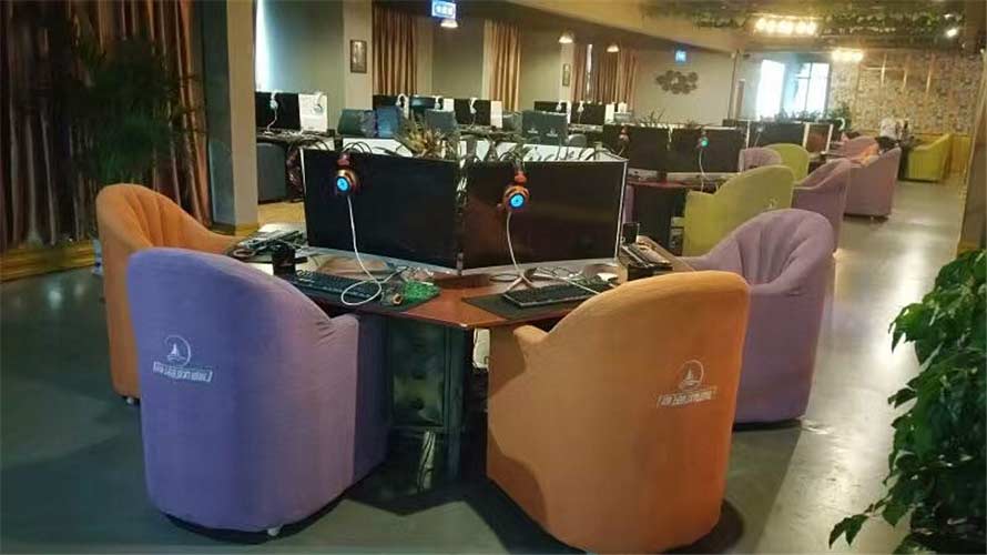 夢達機箱網吧電腦桌裝修效果圖