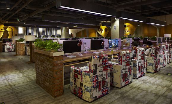 極光網(wǎng)咖桌椅裝修效果圖