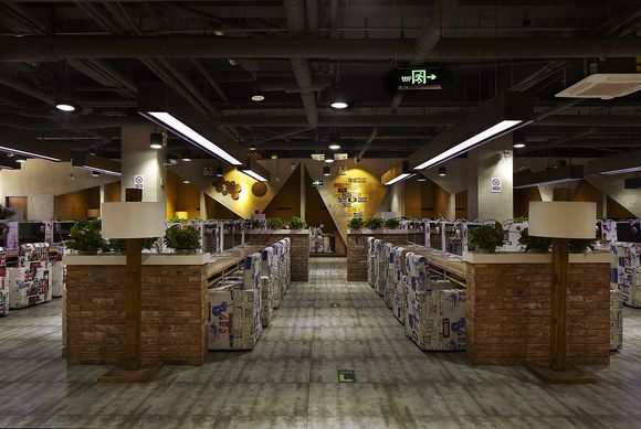 極光網(wǎng)咖桌椅裝修效果圖