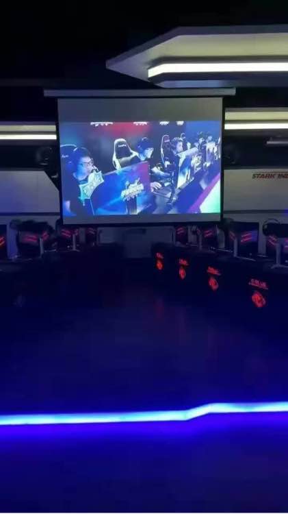 夢澤電競館網(wǎng)吧電競椅裝修效果圖