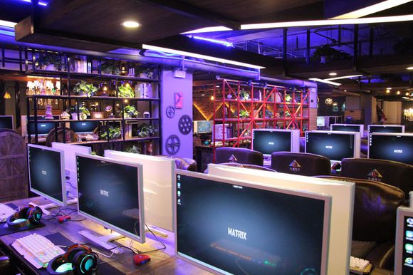 樂(lè)咖壹號(hào)網(wǎng)咖桌椅裝修效果圖