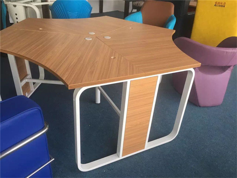 夢達(dá)個性網(wǎng)吧桌圖片