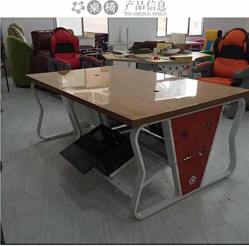 夢(mèng)達(dá)防火板網(wǎng)吧桌裝修效果圖