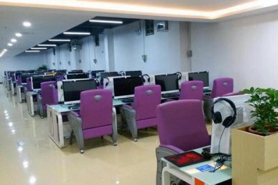 網(wǎng)吧經(jīng)營(yíng)關(guān)鍵——網(wǎng)吧桌椅的選用和清洗