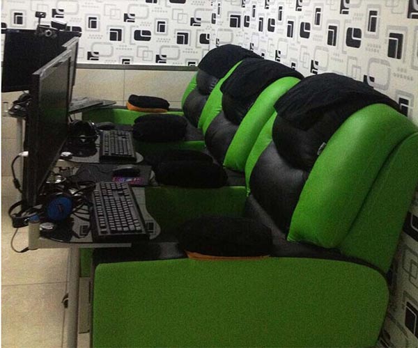 網(wǎng)吧一體沙發(fā)裝修效果圖