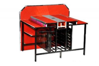 網(wǎng)吧桌椅尺寸不合格，影響人體健康