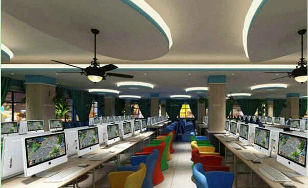 網(wǎng)吧桌椅擺放實(shí)景圖