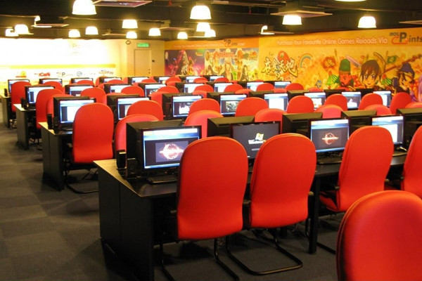 網吧桌椅保養(yǎng)