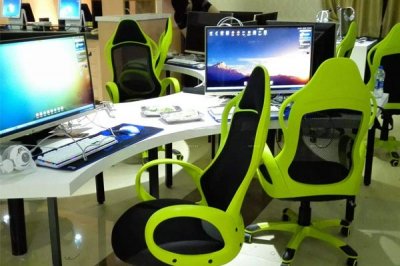 網(wǎng)吧桌椅定制標(biāo)準(zhǔn)