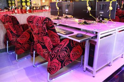 網(wǎng)吧桌椅清潔方法！