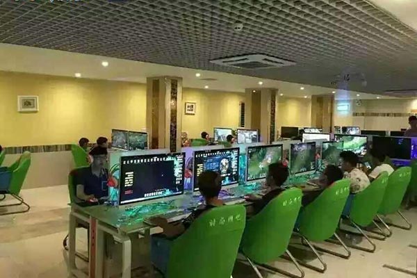 網(wǎng)吧沙發(fā)圖片