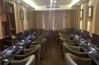 如何延長網(wǎng)吧桌椅使用壽命？