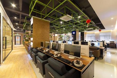 2019年流行哪種款式網(wǎng)吧桌椅?