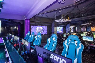 網(wǎng)咖電競椅什么顏色好看？