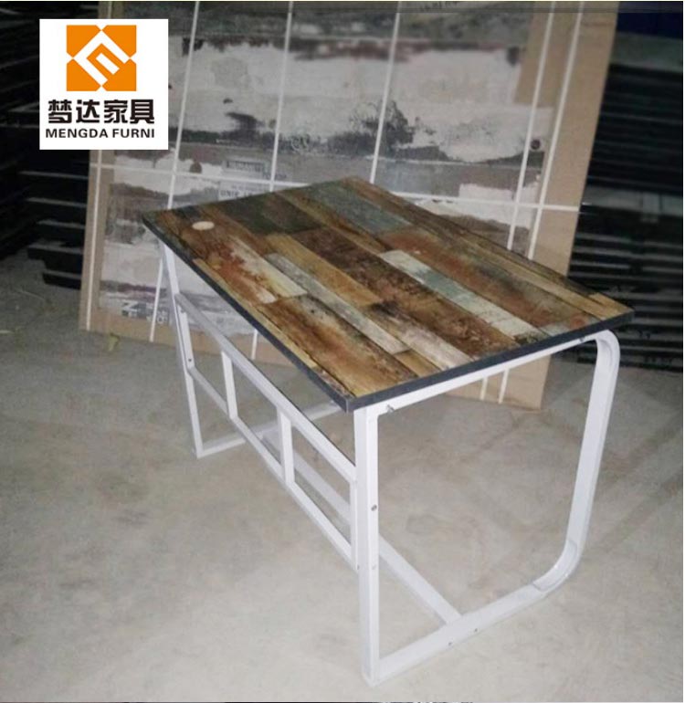 夢(mèng)達(dá)網(wǎng)吧電腦桌椅配套桌子圖片