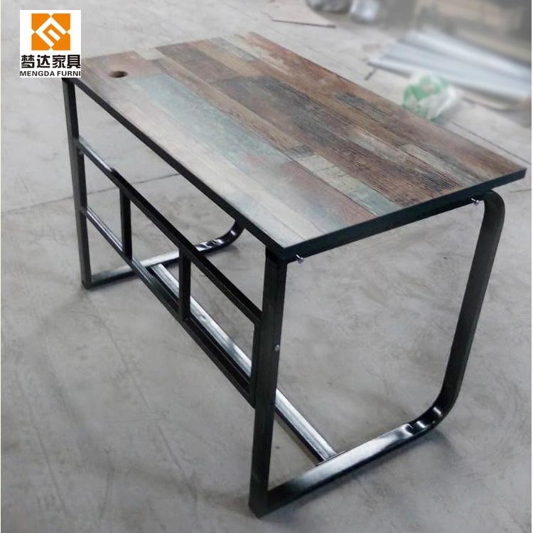 夢(mèng)達(dá)網(wǎng)吧電腦桌椅配套桌子圖片