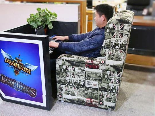 夢達(dá)網(wǎng)咖沙發(fā)裝修效果圖