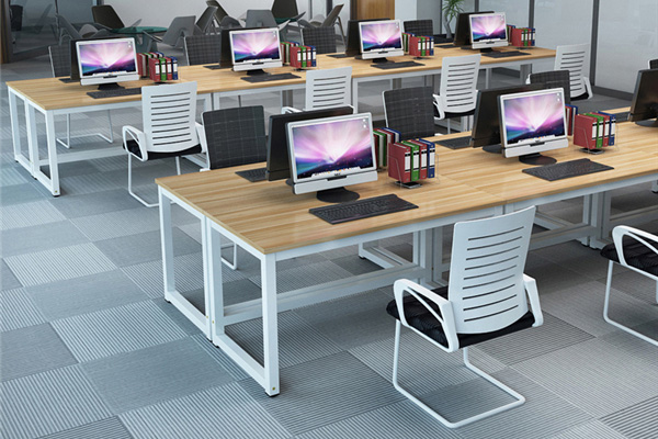 網(wǎng)吧電腦桌圖片